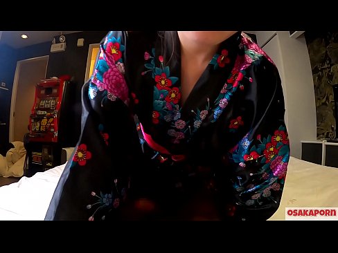 ❤️ Mladé cosplay dievča miluje sex až do orgazmu so squirtom v koníčku a fajkou. Ázijské dievča s chlpatou kundičkou a krásnymi prsiami v tradičnom japonskom kostýme v amatérskom videu, ktoré ukazuje masturbáciu so šukacími hračkami. Sakura 3 OSAKAPORN. ☑ Anal video na nás ❌️