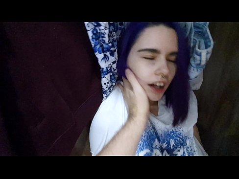 ❤️ Našiel som svoju sestru v skrini a pomohol som jej spraviť sa ☑ Anal video na nás ❌️