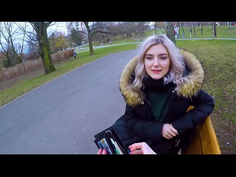 ❤️ Prehltne cudzincovo horúce semeno za peniaze - fajčenie v parku Eva Elfie ☑ Anal video na nás ❌️